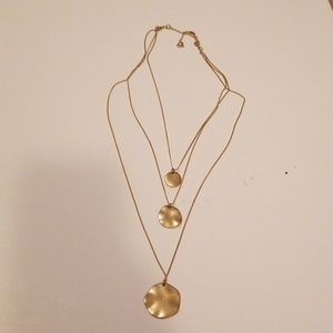 Chloe &isabel  gold 3 tier necklace